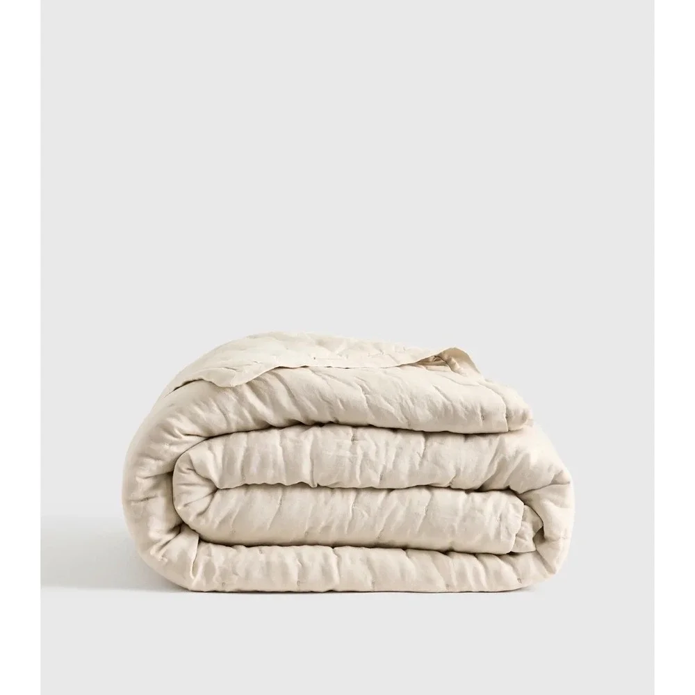 Quince European Linen Dream Quilt Full/Queen Color Sand